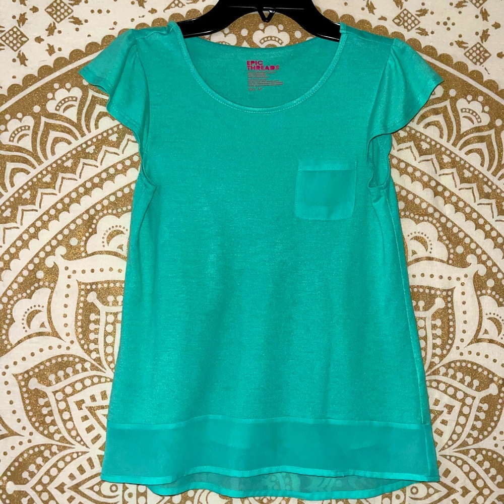 ✨3 FOR $18✨ MIX & MATCH…EPIC THREADS” TOP WITH BUTTERFLY SLEEVE, GIRLS SIZE MED